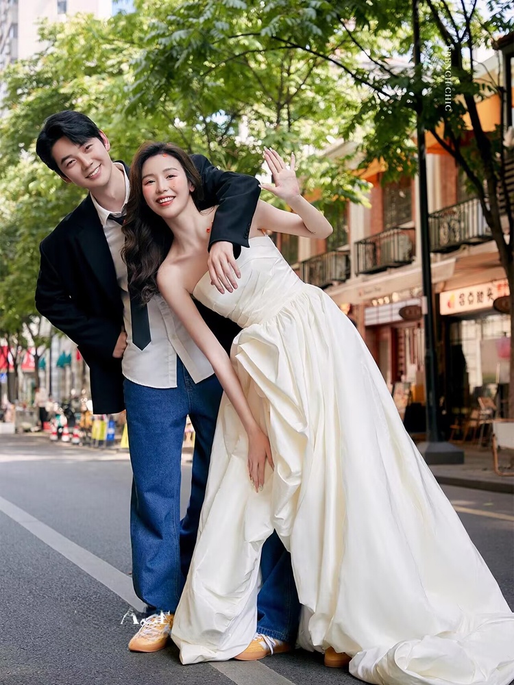 ファッショナブルな韓国スタイルのデニムストリートスナップウェ - Photography Wedding のレビューと価格