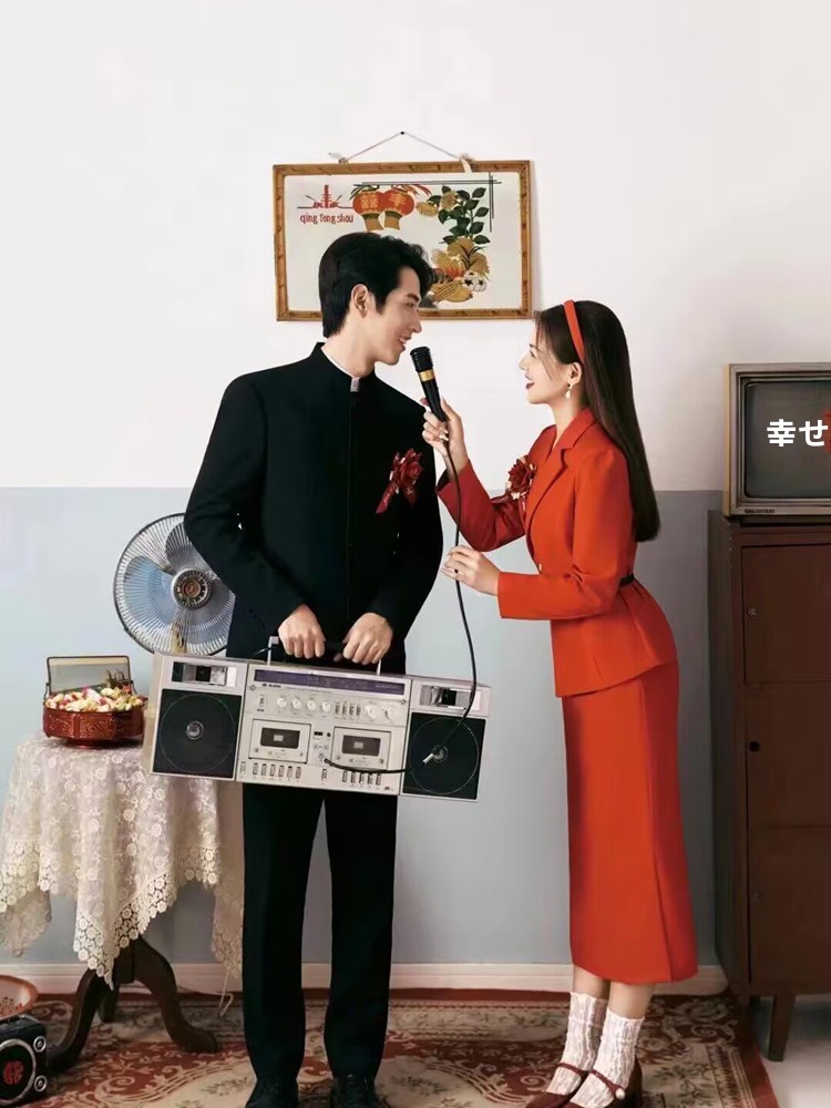 レトロカップル写真スタジオテーマ服香港スタイル80年代ブライ - Photography Wedding のレビューと価格